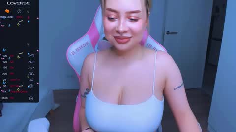 Snapshot of monalauu chatting on 02-27-25, 07:44 online show from 02-27-25, 07:44