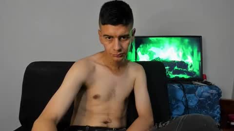 Snapshot of monarquia_ chatting on 12-07-24, 04:31 nicolas online show from 12-07-24, 04:31