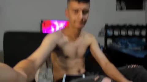 Snapshot of monarquia_ chatting on 12-24-24, 01:38 nicolas online show from 12-24-24, 01:38