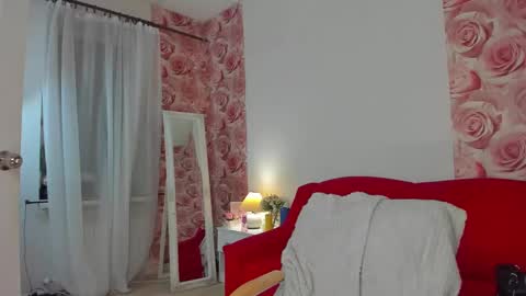 Snapshot of monasteel chatting on 12-18-24, 07:36 Monica online show from 12-18-24, 07:36