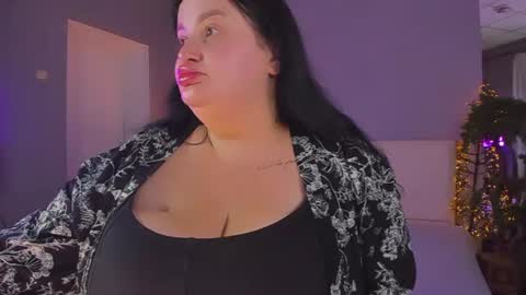 Monica online show from 07-23-26, 12:14