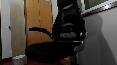 Snapshot of mondrakerfactor chatting on 02-16-26, 04:03 mondrakerfactor online show from 02-16-26, 04:03