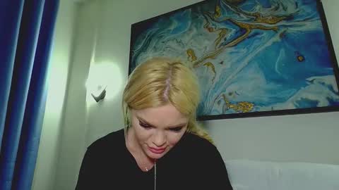 Monica online show from 11-28-25, 04:37