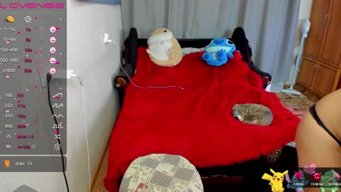 Snapshot of monica_elder chatting on 12-19-24, 01:18 Monica Elder online show from 12-19-24, 01:18
