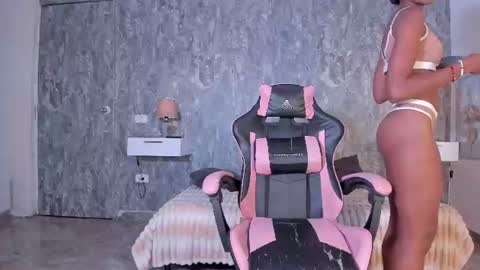 monica_jacksoon online show from 08-05-26, 09:17