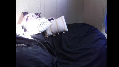 Snapshot of monica_lily chatting on 01-29-25, 03:47 Monica online show from 01-29-25, 03:47