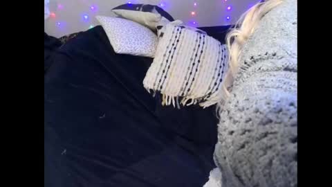 Snapshot of monica_lily chatting on 02-13-25, 02:20 Monica online show from 02-13-25, 02:20