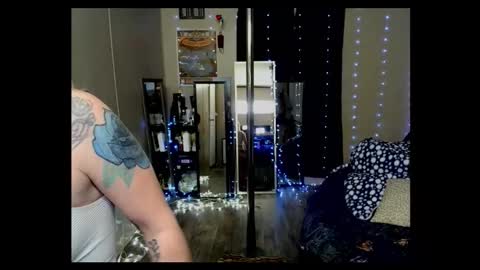 Snapshot of monica_lily chatting on 01-12-26, 07:19 Monica online show from 01-12-26, 07:19