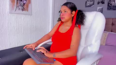 Snapshot of monica_robles_ chatting on 03-28-26, 08:30 monica_robles_ online show from 03-28-26, 08:30