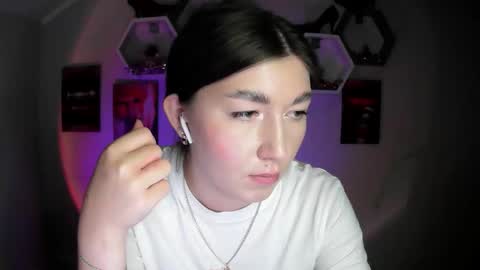 Snapshot of monica_sweets chatting on 09-19-25, 01:45 sweet girl and shine body online show from 09-19-25, 01:45