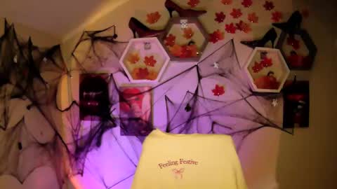 Snapshot of monica_sweets chatting on 10-02-25, 06:53 sweet girl and shine body online show from 10-02-25, 06:53