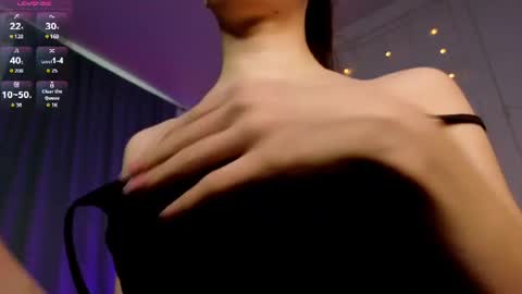 Snapshot of monica_venom chatting on 07-09-26, 01:37 Hi Im Monica online show from 07-09-26, 01:37