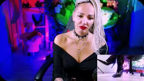 Monika online show from 09-26-25, 11:03