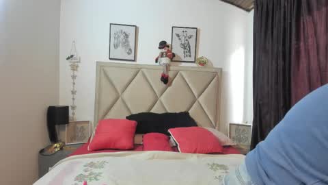 Mony online show from 12-20-25, 12:12