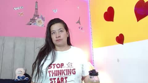 Snapshot of monickhot303av chatting on 11-19-25, 03:17 monickhot303av online show from 11-19-25, 03:17