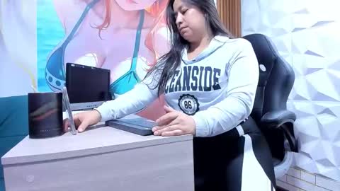 Snapshot of monickhot303av chatting on 03-10-26, 05:45 monickhot303av online show from 03-10-26, 05:45