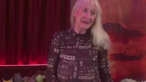 Snapshot of monicutex chatting on 12-14-24, 03:07 Monika online show from 12-14-24, 03:07