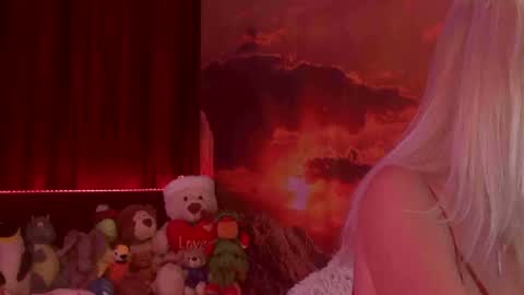 Snapshot of monicutex chatting on 01-12-25, 02:45 Monika online show from 01-12-25, 02:45