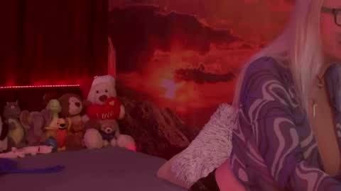 Snapshot of monicutex chatting on 02-14-25, 07:38 Monika online show from 02-14-25, 07:38