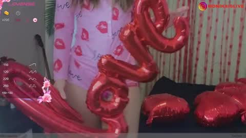 Snapshot of monikavenom chatting on 02-18-25, 05:09 Monika online show from 02-18-25, 05:09