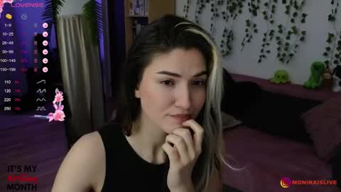 Snapshot of monikavenom chatting on 09-09-25, 10:09 Monika online show from 09-09-25, 10:09