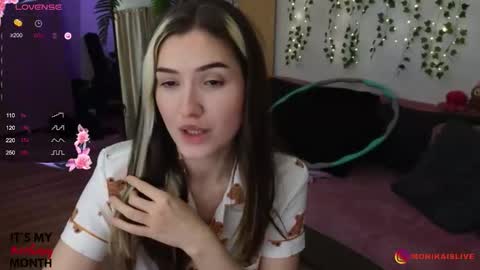 Snapshot of monikavenom chatting on 09-15-25, 01:05 Monika online show from 09-15-25, 01:05