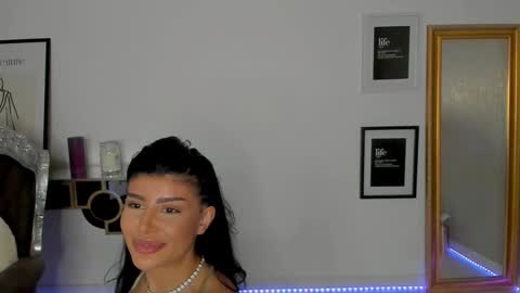 Snapshot of moniqueeass chatting on 12-26-24, 02:59 Alessia online show from 12-26-24, 02:59