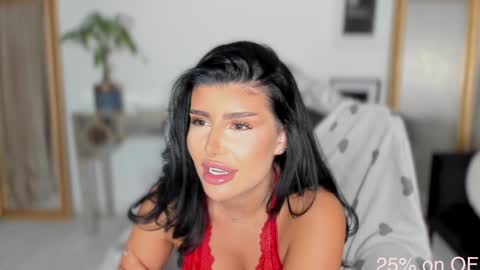Snapshot of moniqueeass chatting on 09-18-25, 12:23 Alessia online show from 09-18-25, 12:23