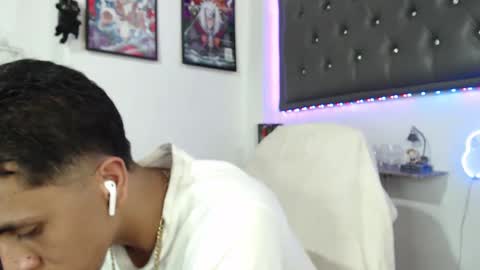 Snapshot of monkey_uchiha77 chatting on 03-04-25, 05:45 simon dice online show from 03-04-25, 05:45