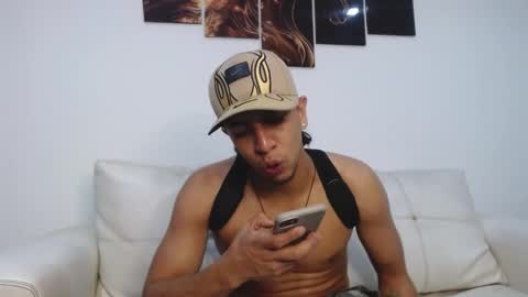 Snapshot of monkey_uchiha77 chatting on 02-07-26, 12:36 simon dice online show from 02-07-26, 12:36