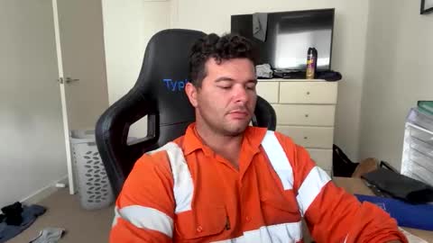 Snapshot of monkeydward chatting on 03-25-26, 04:29 monkeydward online show from 03-25-26, 04:29