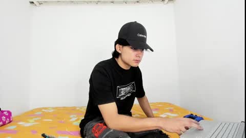 monky_0002 online show from 05-21-26, 04:25