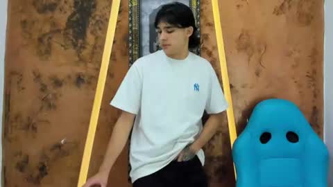 monky_0002 online show from 07-11-26, 04:48