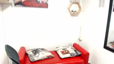 Snapshot of monserrat_diva chatting on 02-18-26, 07:54 monserrat_diva online show from 02-18-26, 07:54