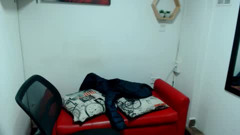 Snapshot of monserrat_diva chatting on 03-04-26, 08:15 monserrat_diva online show from 03-04-26, 08:15