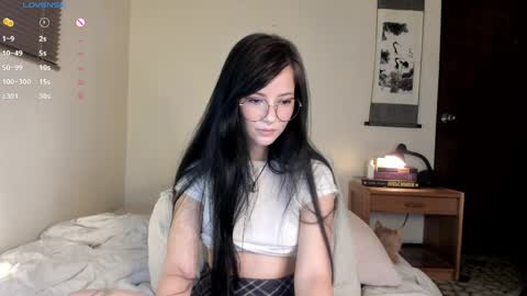 Snapshot of monserrat_gil chatting on 04-04-26, 03:05 Monserrat Gil onlyfans online show from 04-04-26, 03:05