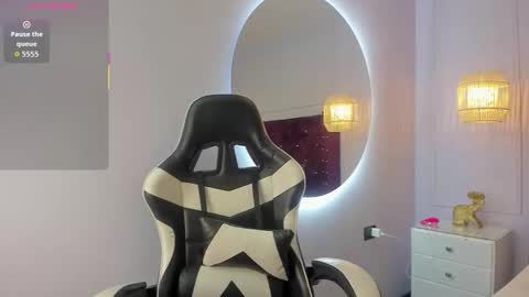   online show from 11-20-25, 03:45