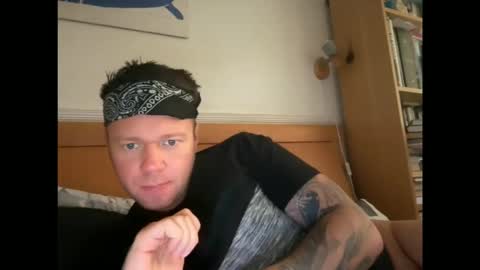 Snapshot of monster_d_ chatting on 10-07-25, 03:42 Monster D online show from 10-07-25, 03:42