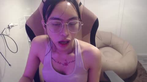 Snapshot of monstercockselfsuck chatting on 01-26-25, 01:25 ELYSE A SIMPLE GIRL online show from 01-26-25, 01:25