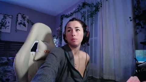 Lydia Mooney online show from 12-28-24, 01:29