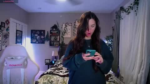Lydia Mooney online show from 02-04-25, 12:51