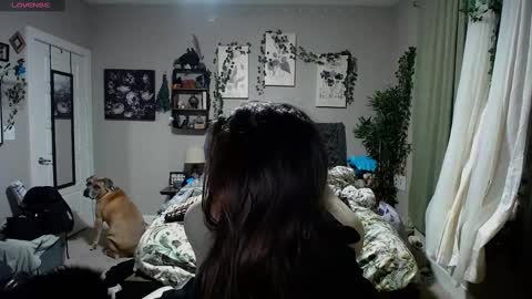 Lydia Mooney online show from 03-06-25, 01:16
