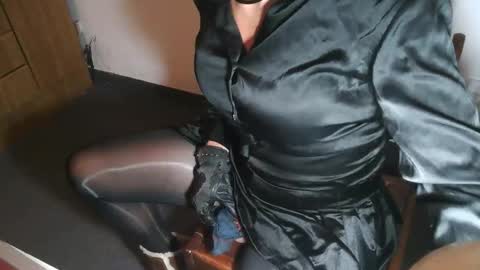 Sabrina online show from 04-20-26, 03:09