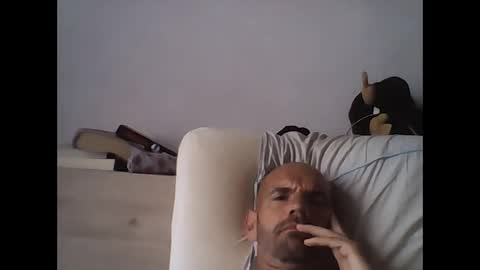Snapshot of montmasse chatting on 06-05-26, 08:42 montmasse online show from 06-05-26, 08:42