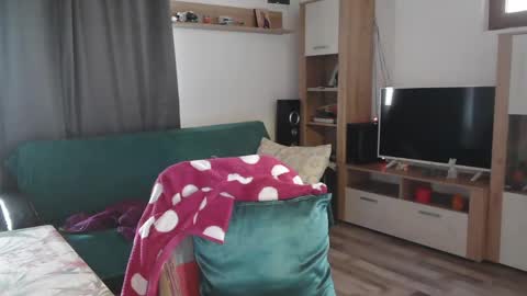 Snapshot of montserrat123 chatting on 02-06-25, 07:35 Monse online show from 02-06-25, 07:35
