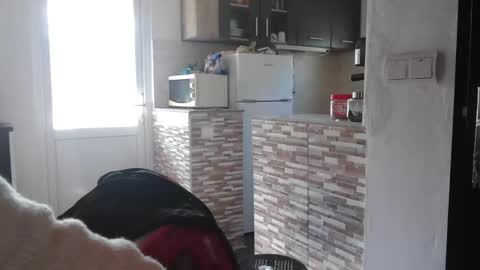 Snapshot of montserrat123 chatting on 02-09-25, 10:31 Monse online show from 02-09-25, 10:31