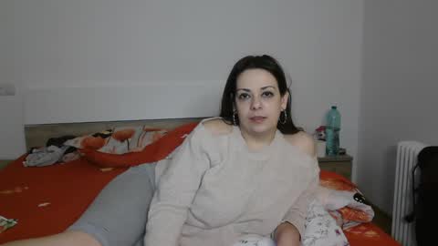 Snapshot of montserrat123 chatting on 02-11-25, 08:20 Monse online show from 02-11-25, 08:20