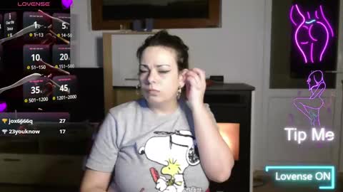 Snapshot of montserrat123 chatting on 02-27-25, 09:58 Monse online show from 02-27-25, 09:58