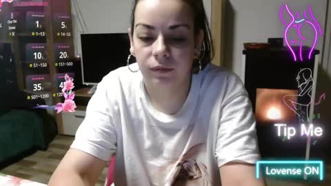 Snapshot of montserrat123 chatting on 03-02-25, 05:36 Monse online show from 03-02-25, 05:36