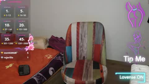 Snapshot of montserrat123 chatting on 03-09-25, 10:30 Monse online show from 03-09-25, 10:30